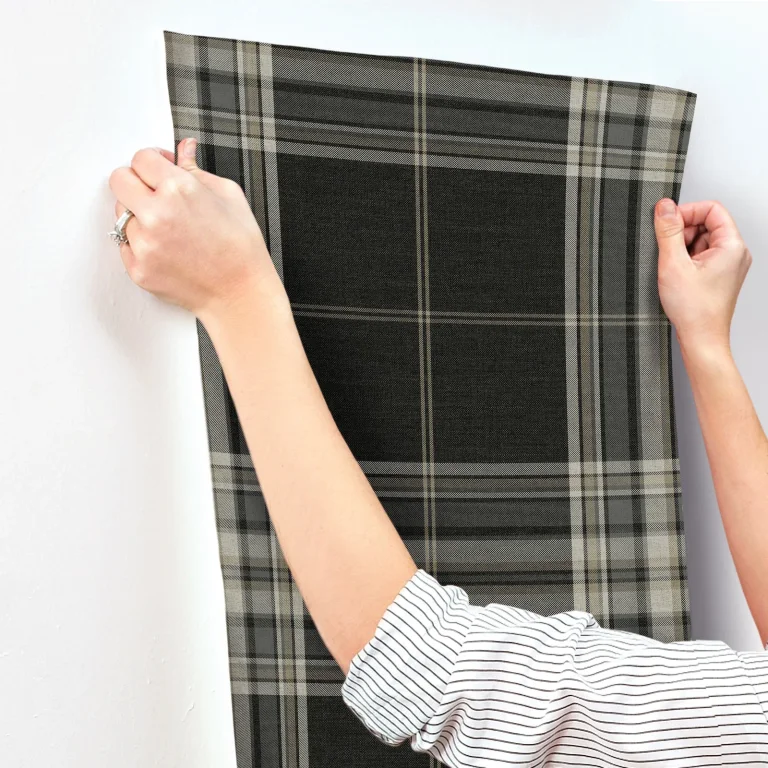 Westley Plaid Wallpaper - Black — Image 6