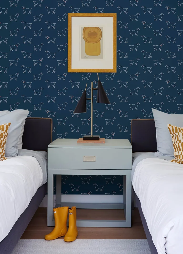 Chesapeake Yoop Dog Wallpaper - Dark Blue