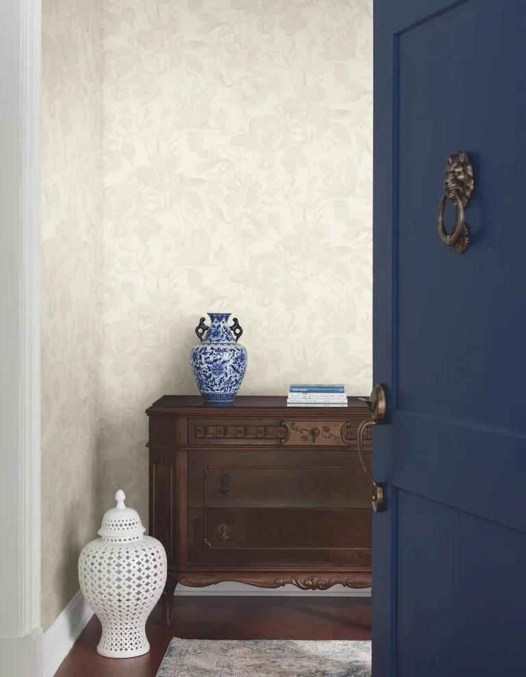 Brushstroke Floral Wallpaper - White/Pearl