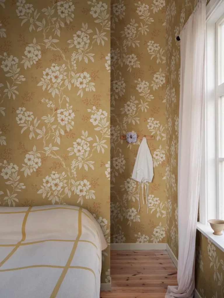 Vera, Yellow — Image 2