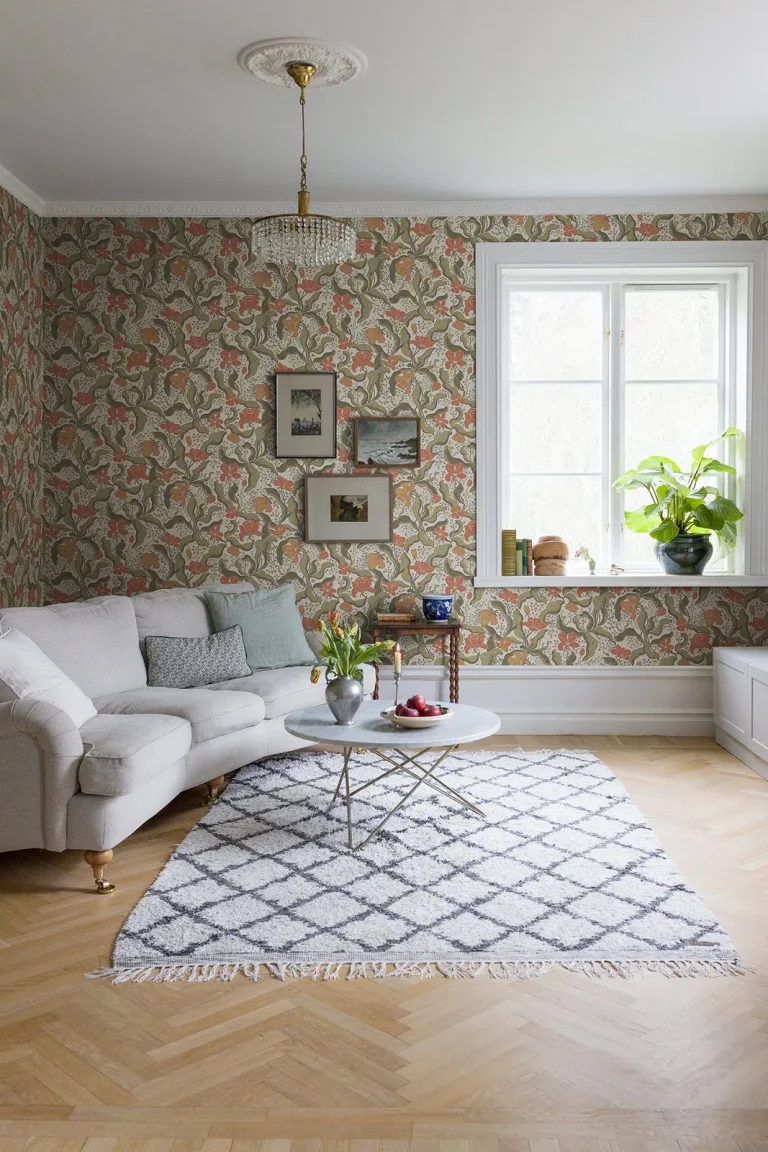 Bodri Tulip Garden Wallpaper - Dark Green — Ảnh 2