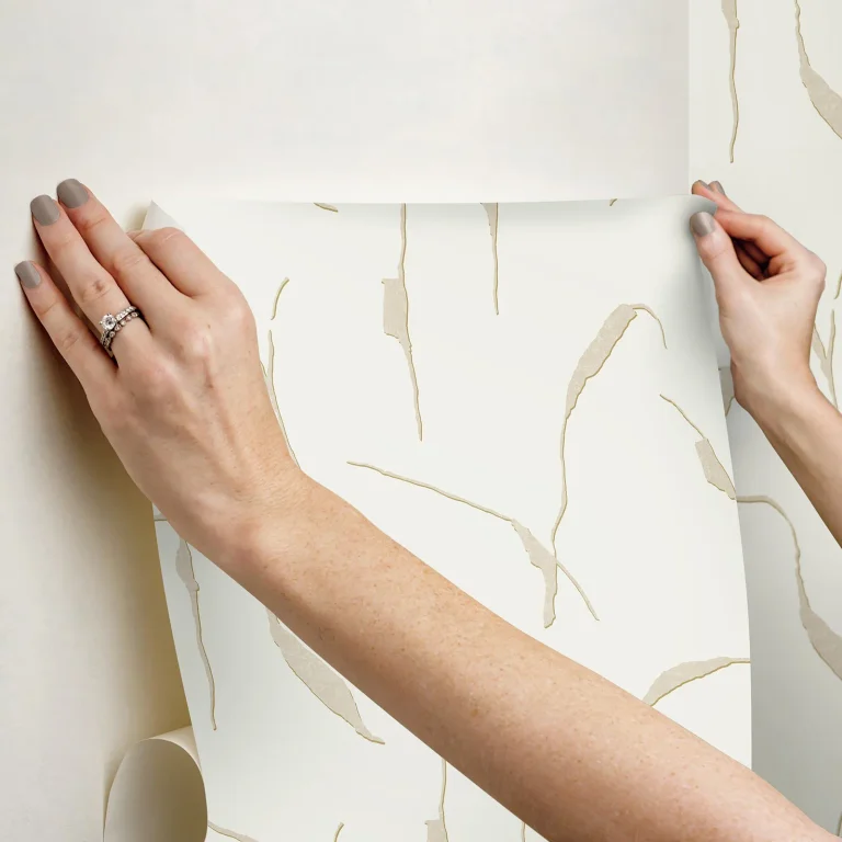 Nikki Chu Ivory Coast Peel and Stick Wallpaper - Caramel & Gold — Ảnh 4