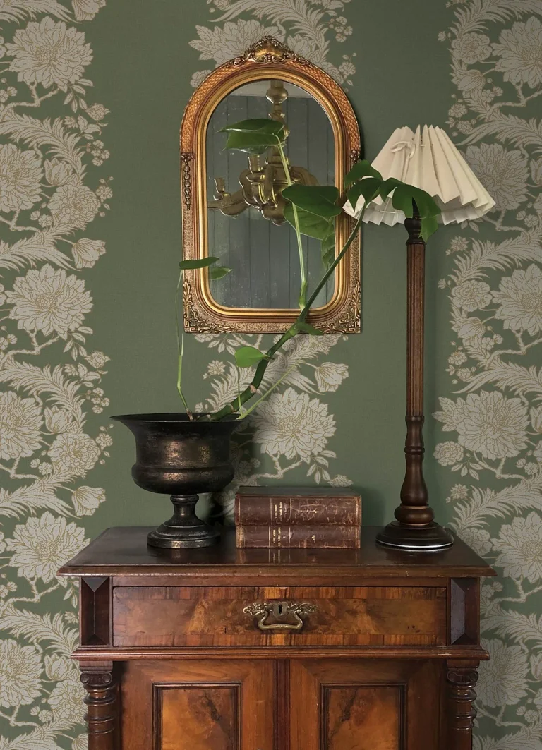 Chris Loves Julia Gisela Floral Columns Wallpaper - Green — Ảnh 4